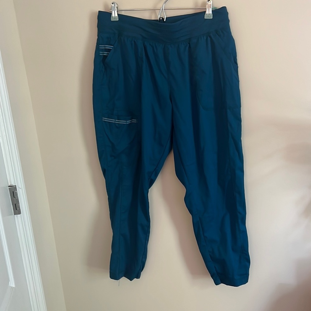 NWOT BOTTOM ONLY Cherokee Revolution Jogger Scrub Pants Caribbean Blue